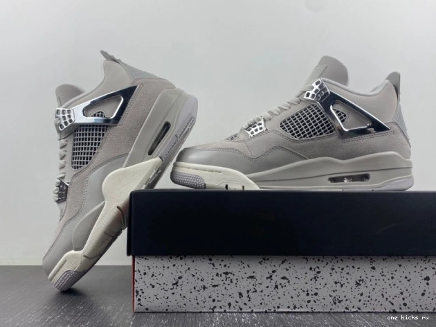 Chep Onekick Jordan Frozen AQ9129-001 Moments 4 Air 0626